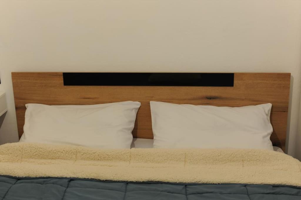 테살로니키 Modern Urban Host With Private Courtyard 아파트 외부 사진